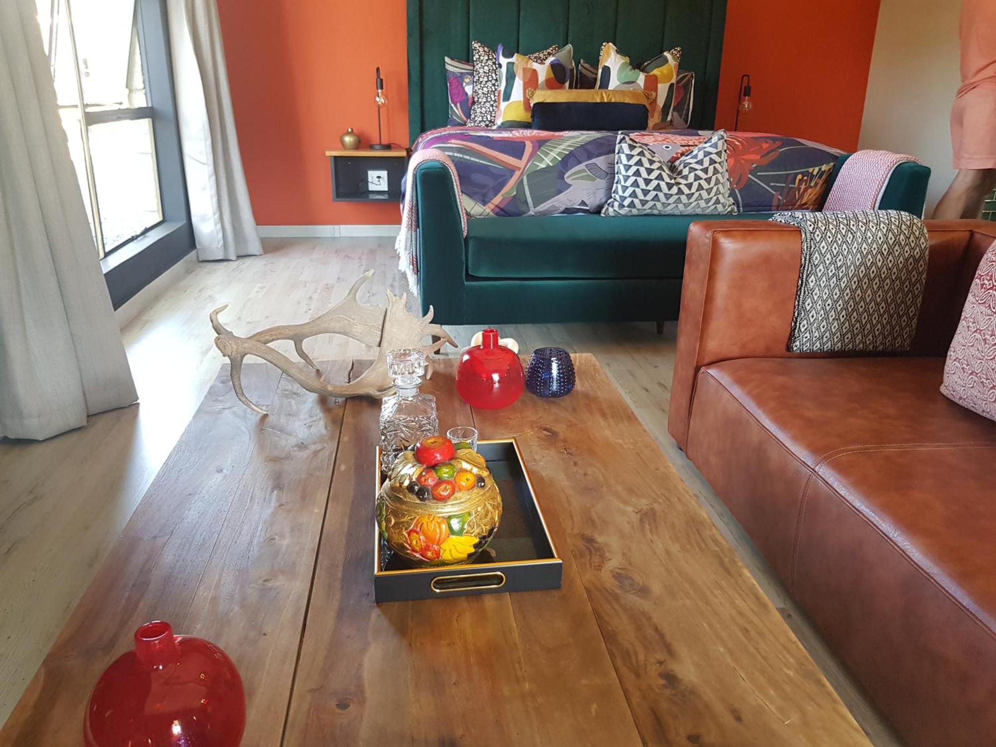 Periwinkle, Grove ,Acorn & Sage Cottages Clarens Bilik gambar